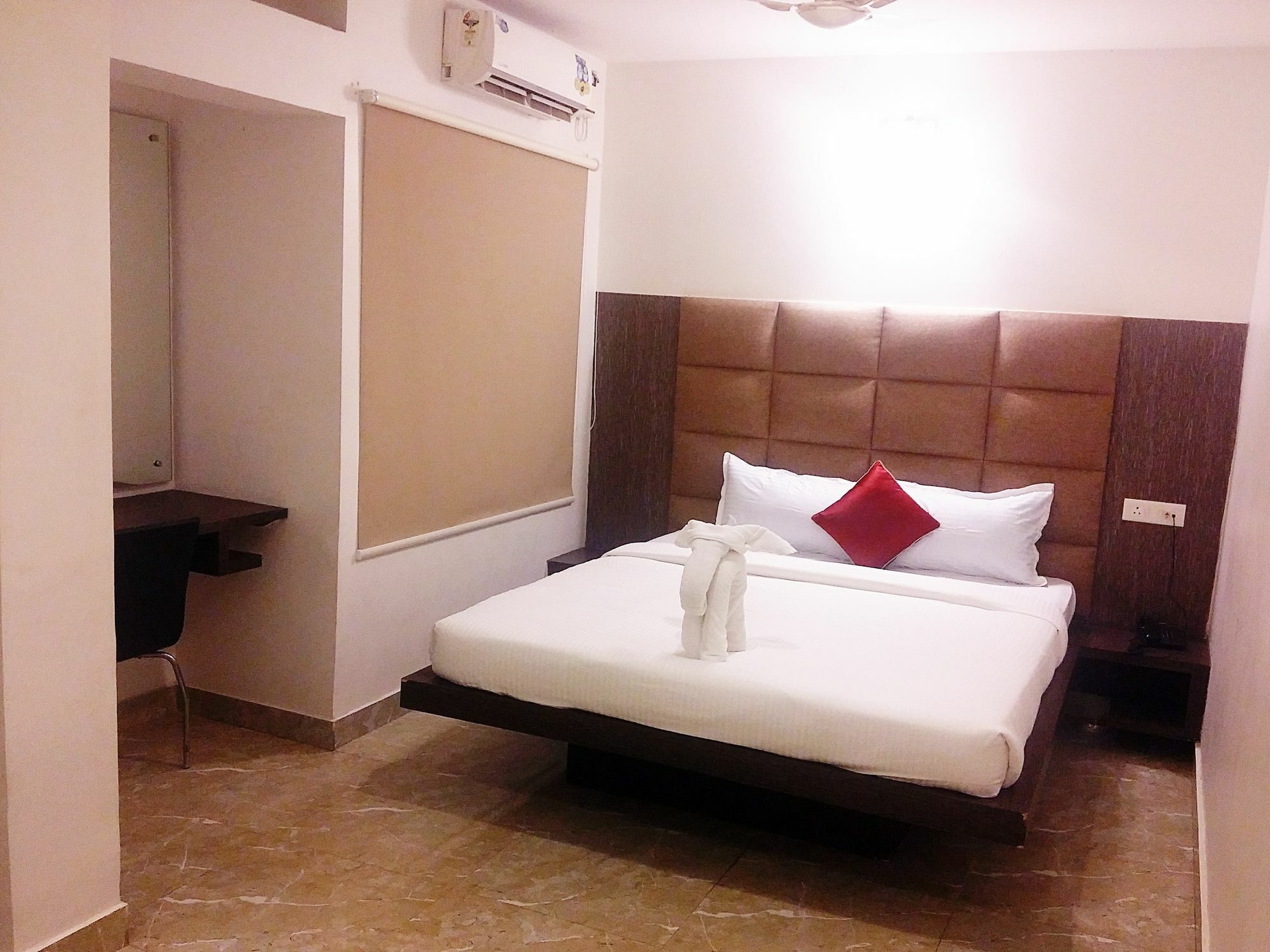 Capital Suites Bangalore Exterior photo