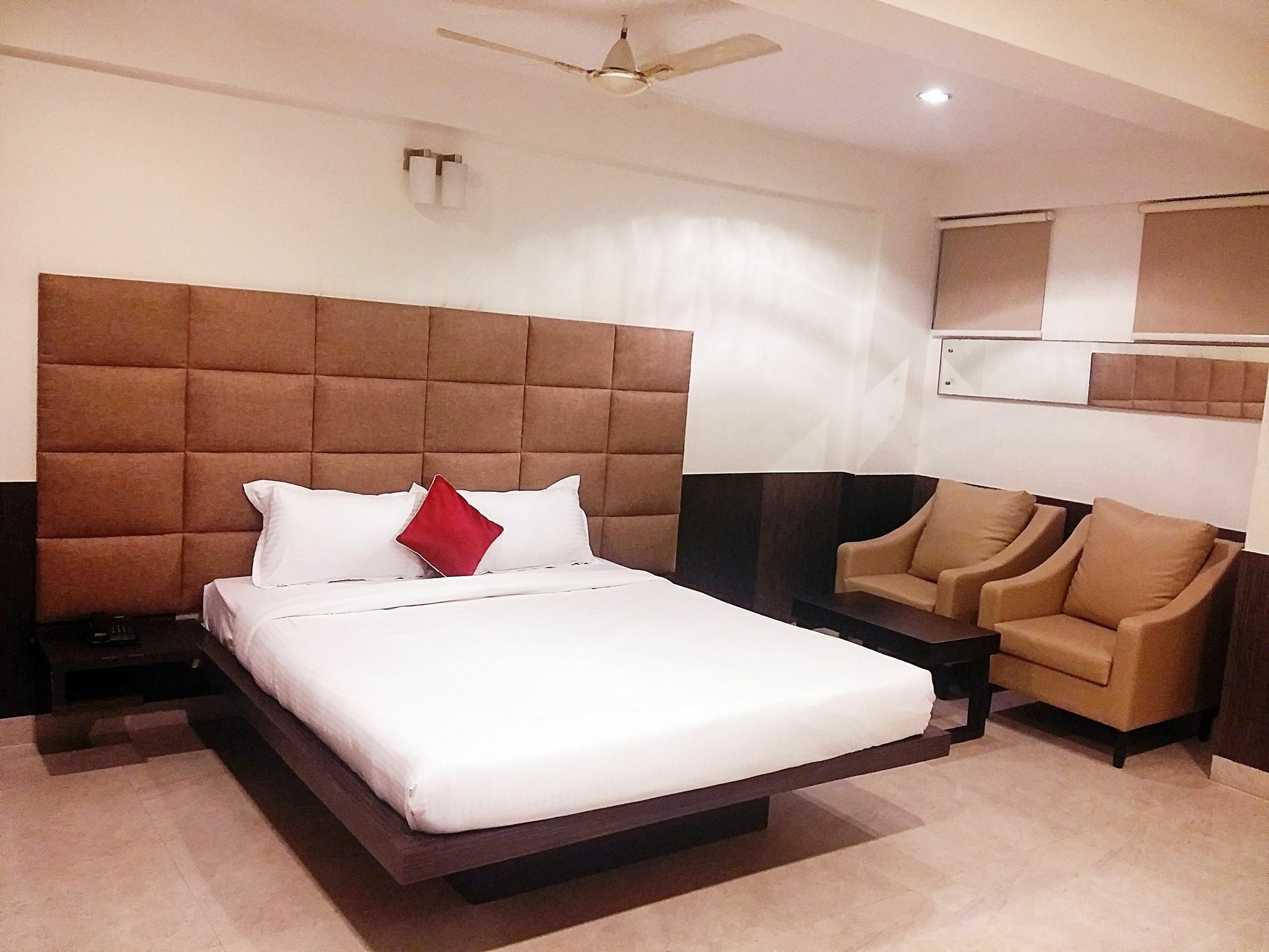 Capital Suites Bangalore Exterior photo