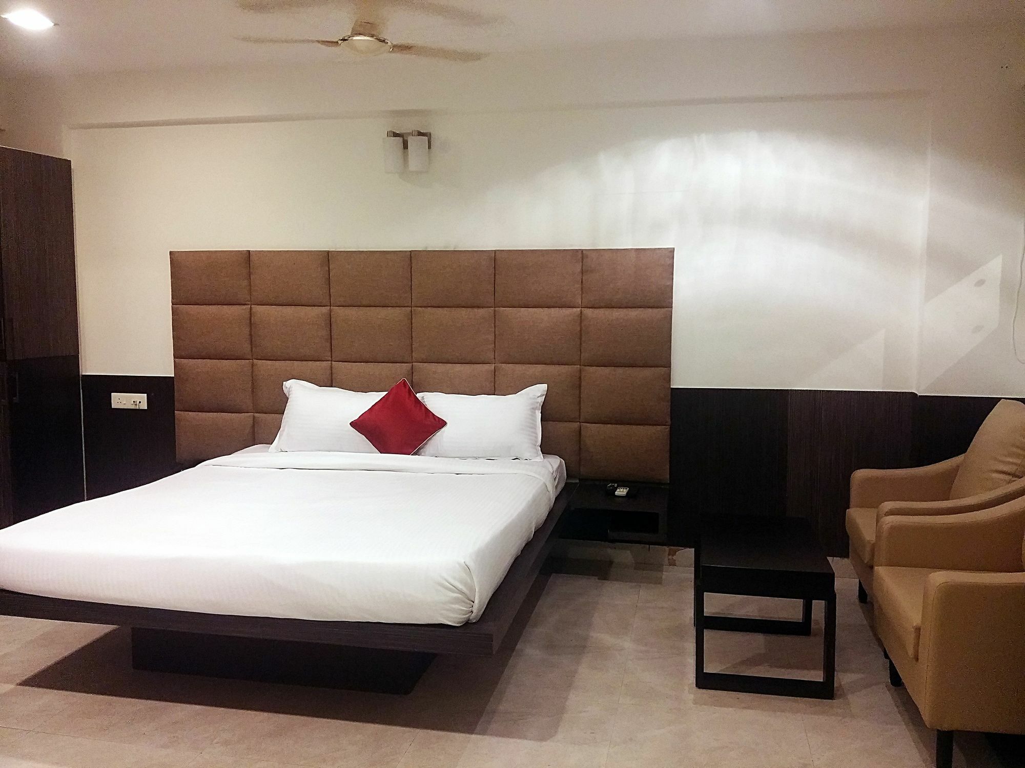 Capital Suites Bangalore Exterior photo
