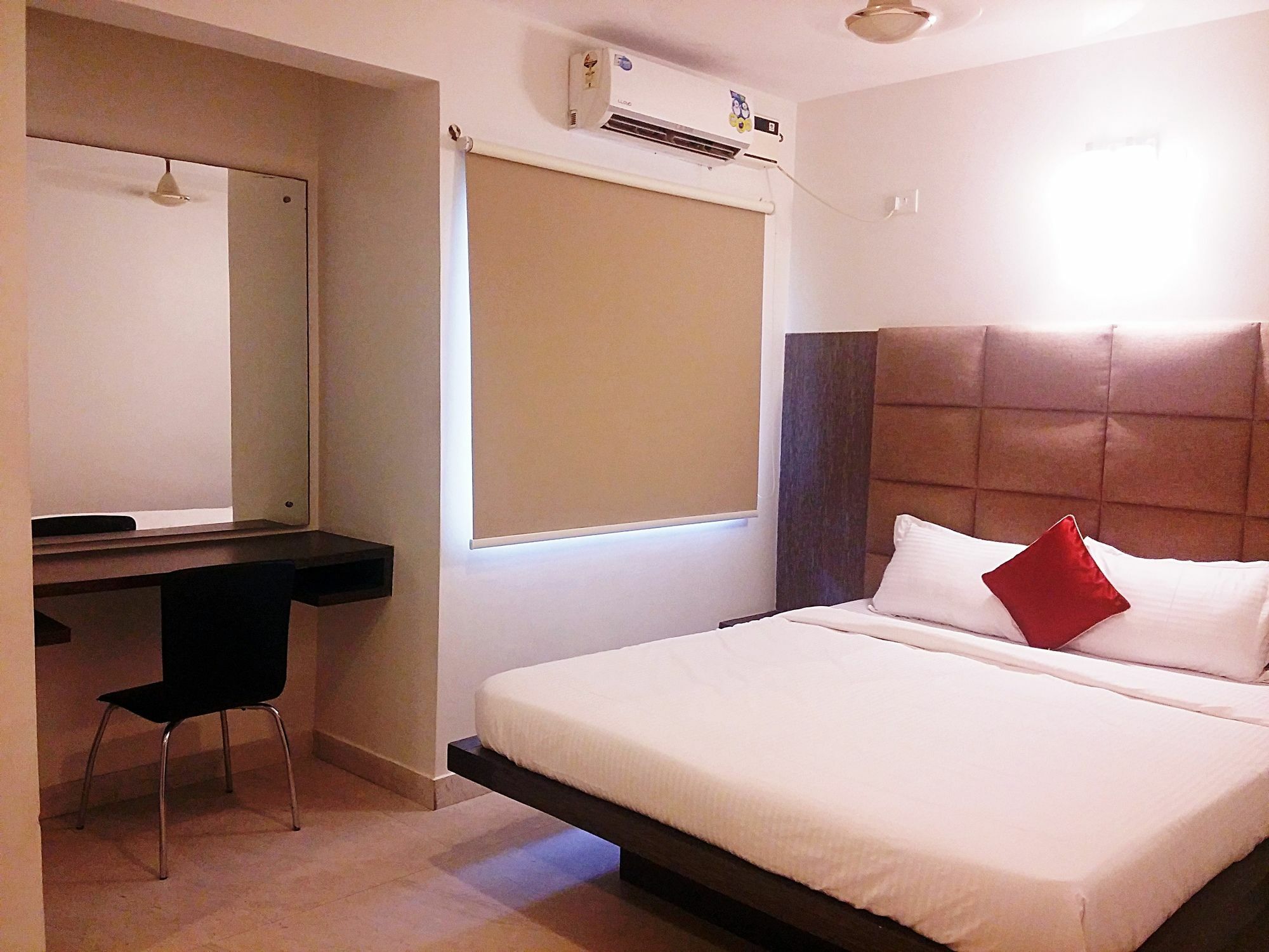Capital Suites Bangalore Exterior photo